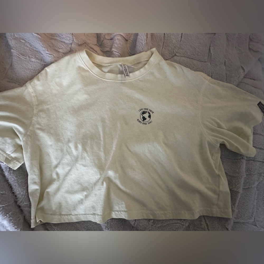 Divided Cropped Tee